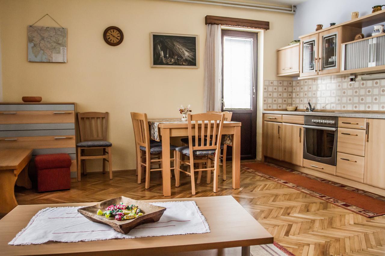 Apartment&rooms Grmek Postojna Buitenkant foto